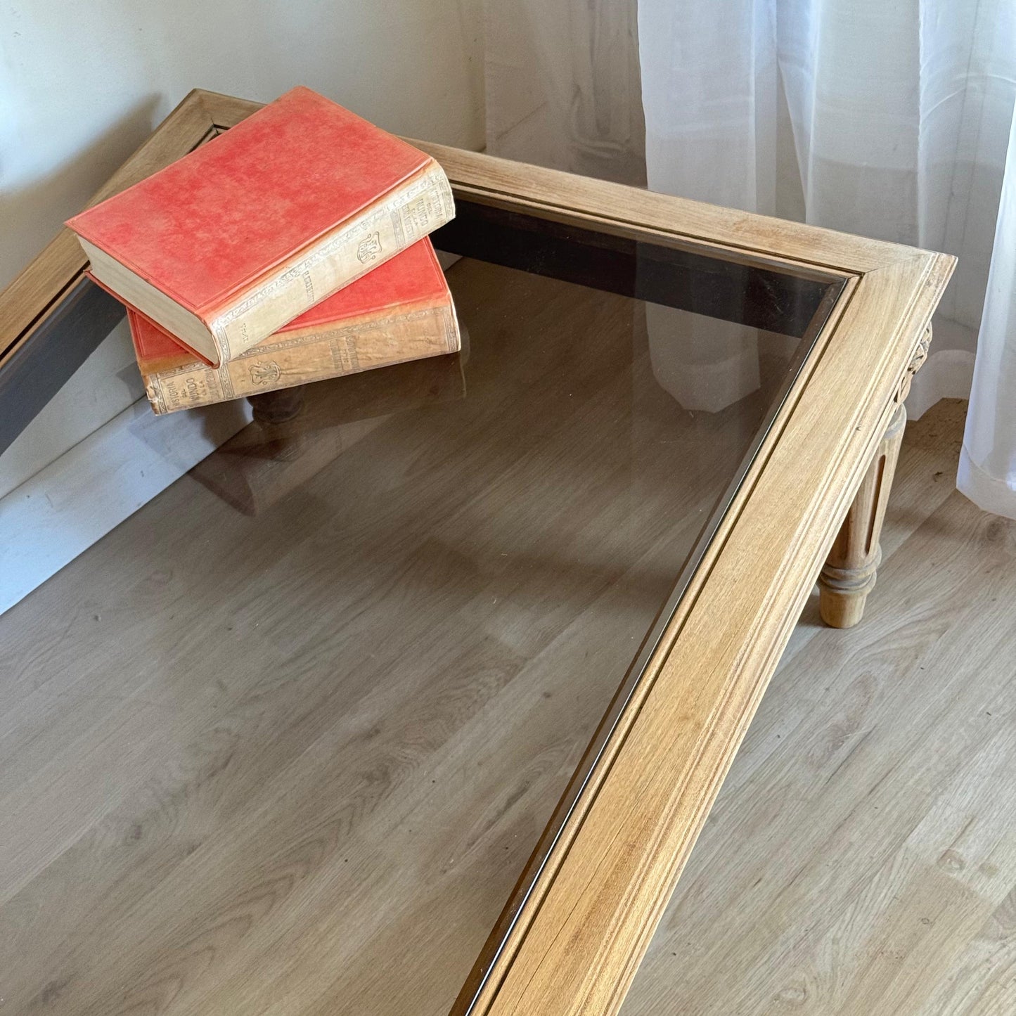 Mesa de living Luis XVI