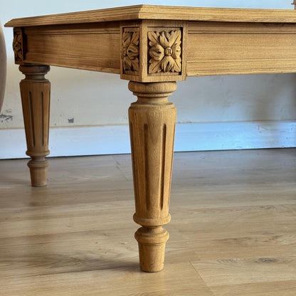 Mesa de living Luis XVI