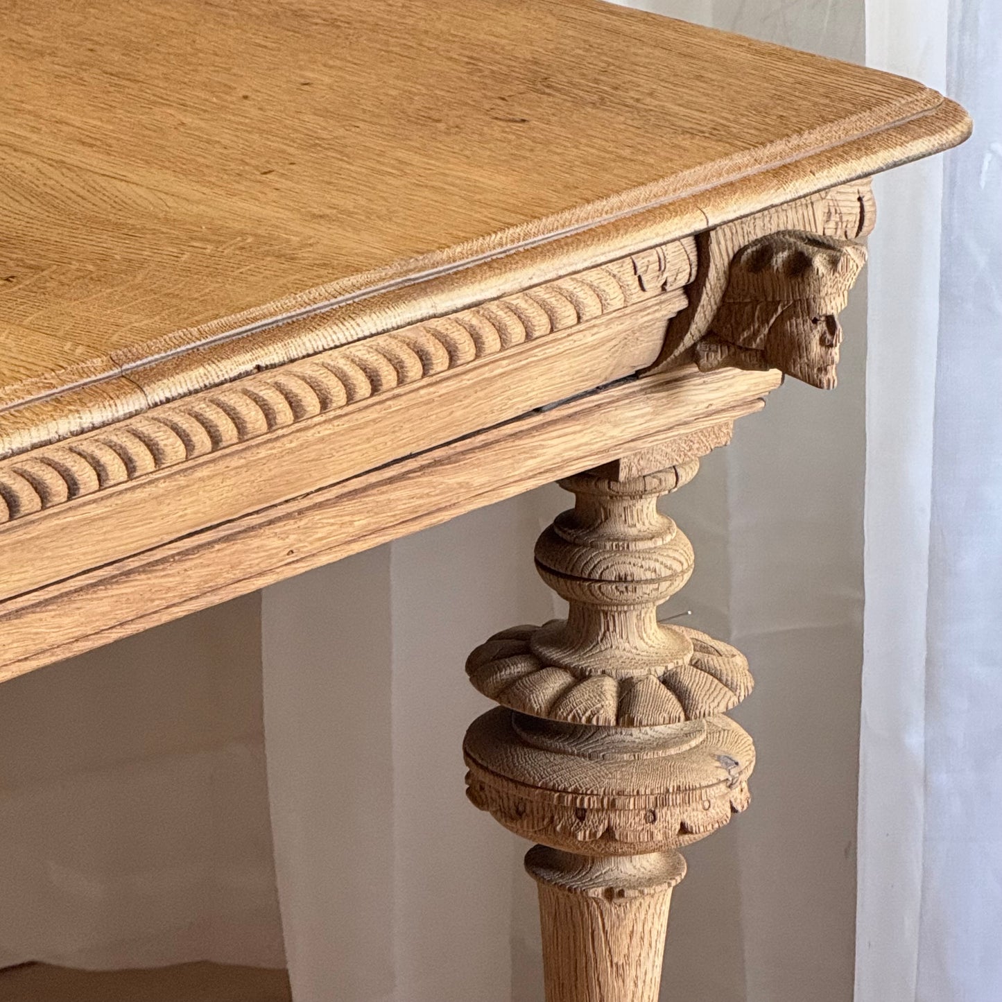 Mesa en roble macizo