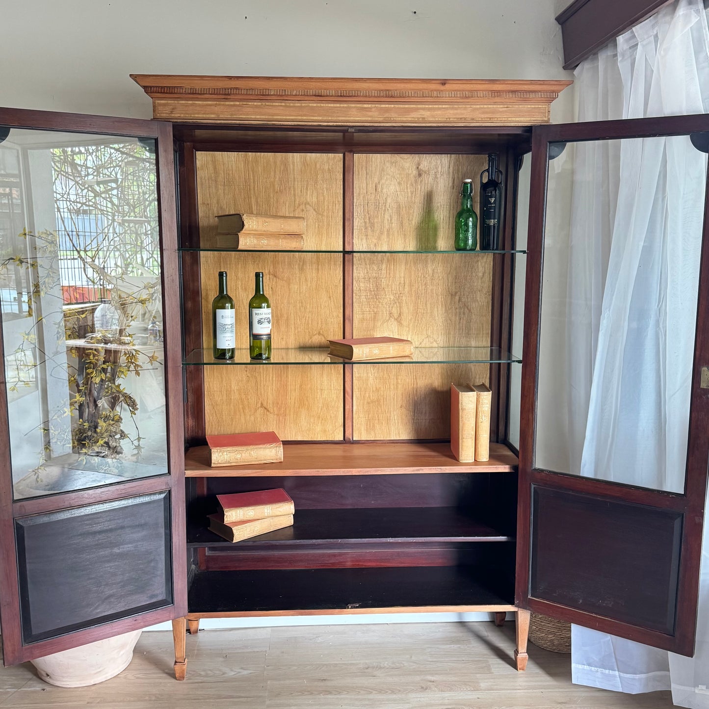 Biblioteca en cedro