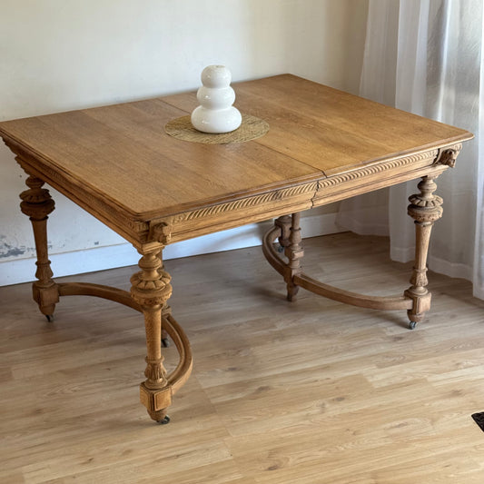 Mesa en roble macizo