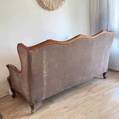 Sillón francés capitoneado