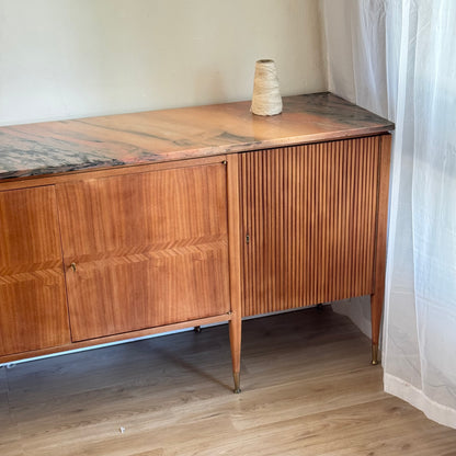 Aparador estilo Mid Century