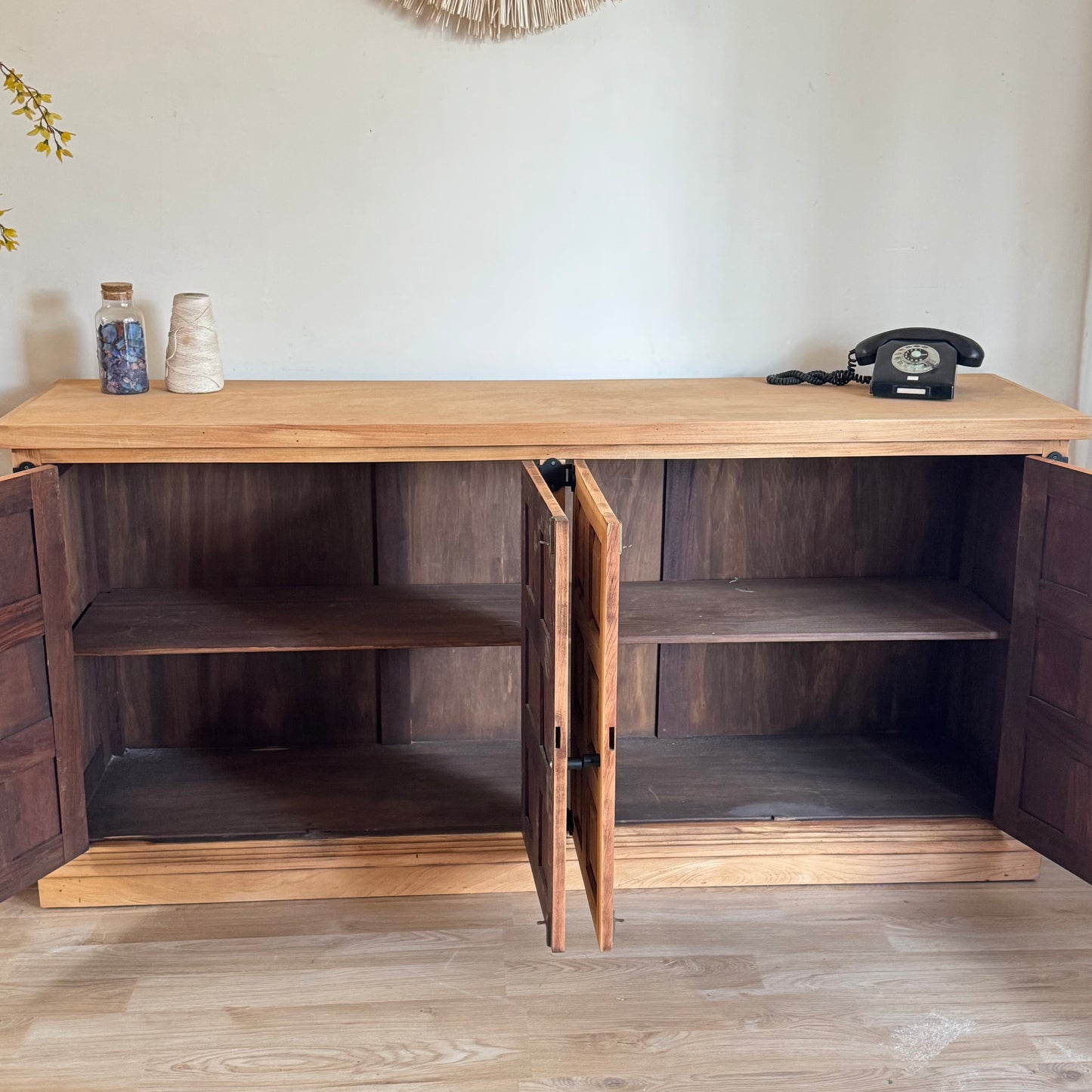 Rack/aparador en madera natural