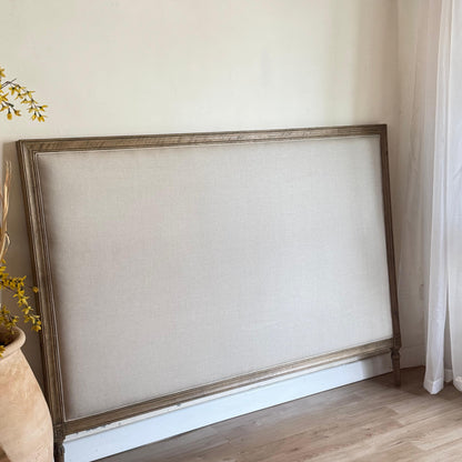 Respaldo de cama en roble