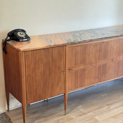 Aparador estilo Mid Century