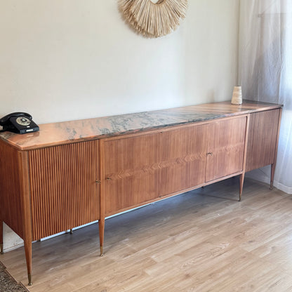 Aparador estilo Mid Century