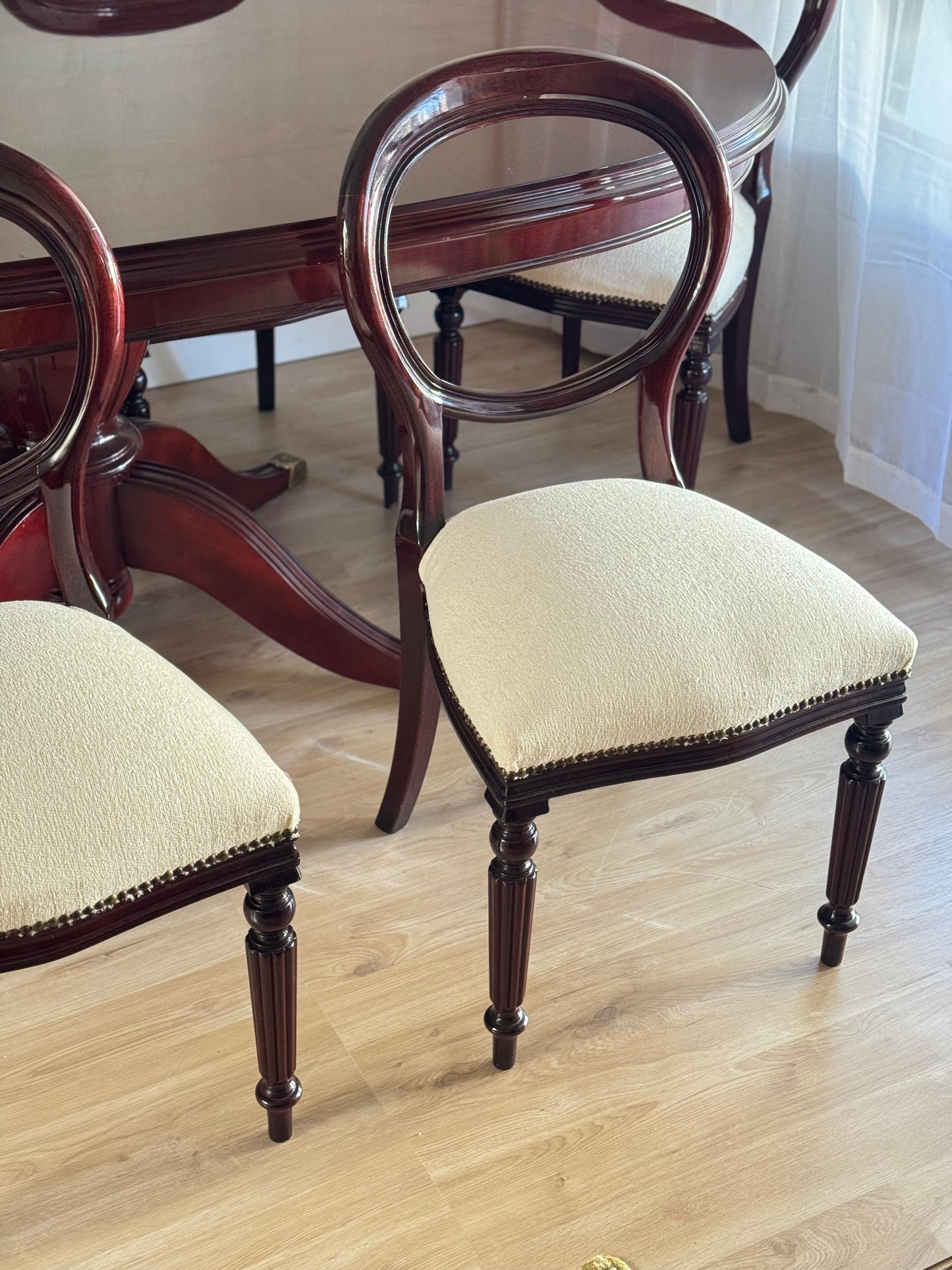 Juego de comedor victoriano