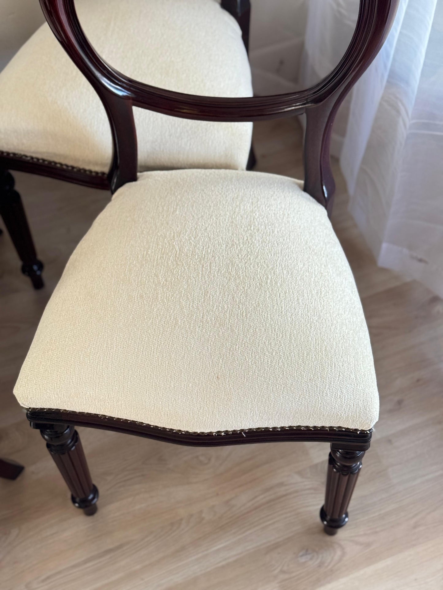 Juego de comedor victoriano