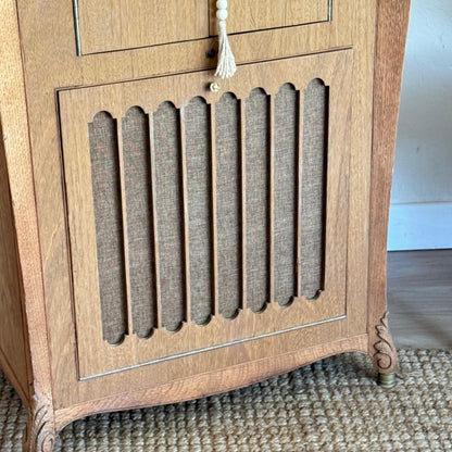 Barcito en roble -Victrola