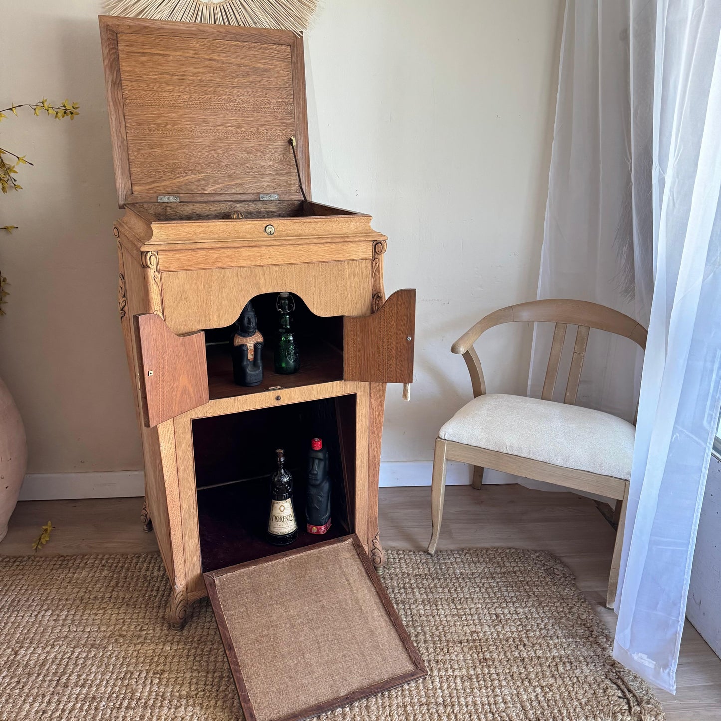Barcito en roble -Victrola