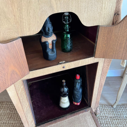 Barcito en roble -Victrola