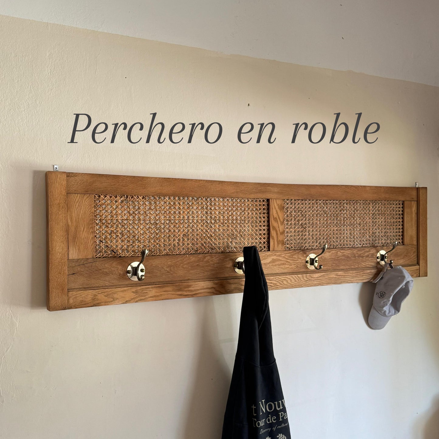 Perchero en Roble-Esterilla