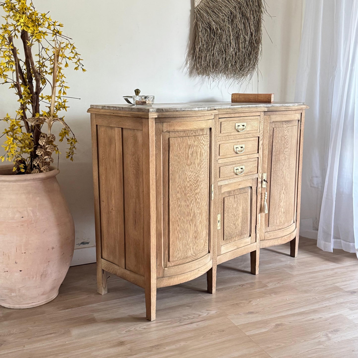 Aparador bombé -roble