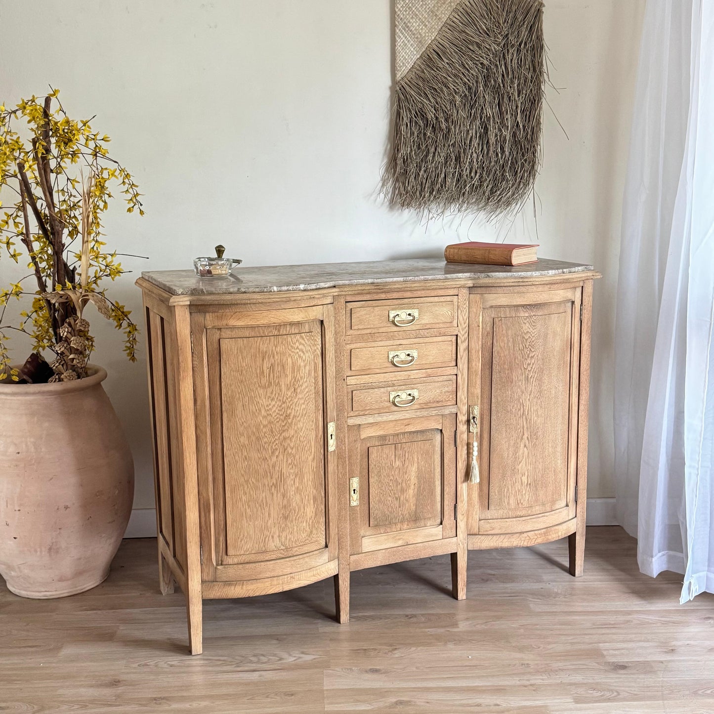 Aparador bombé -roble